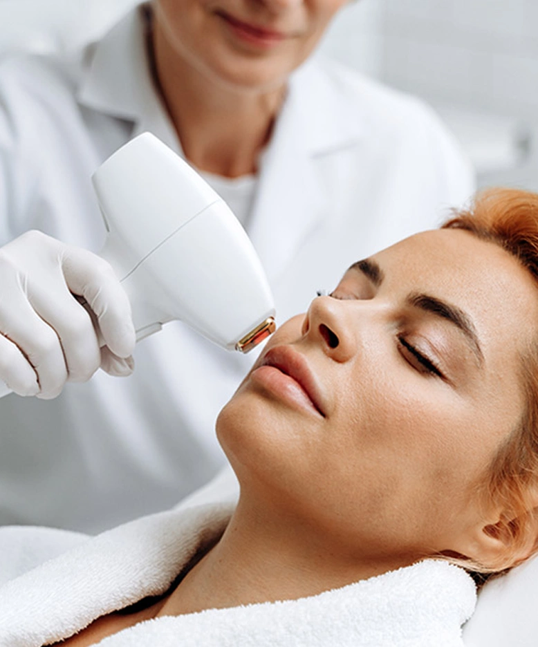 Beneficios del fotorejuvenecimiento facial
